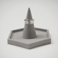 Load image into Gallery viewer, Hexagonal Concrete Jewellery/Planter Tray