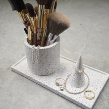 Load image into Gallery viewer, Rectangular Concrete Jewellery/Planter Tray